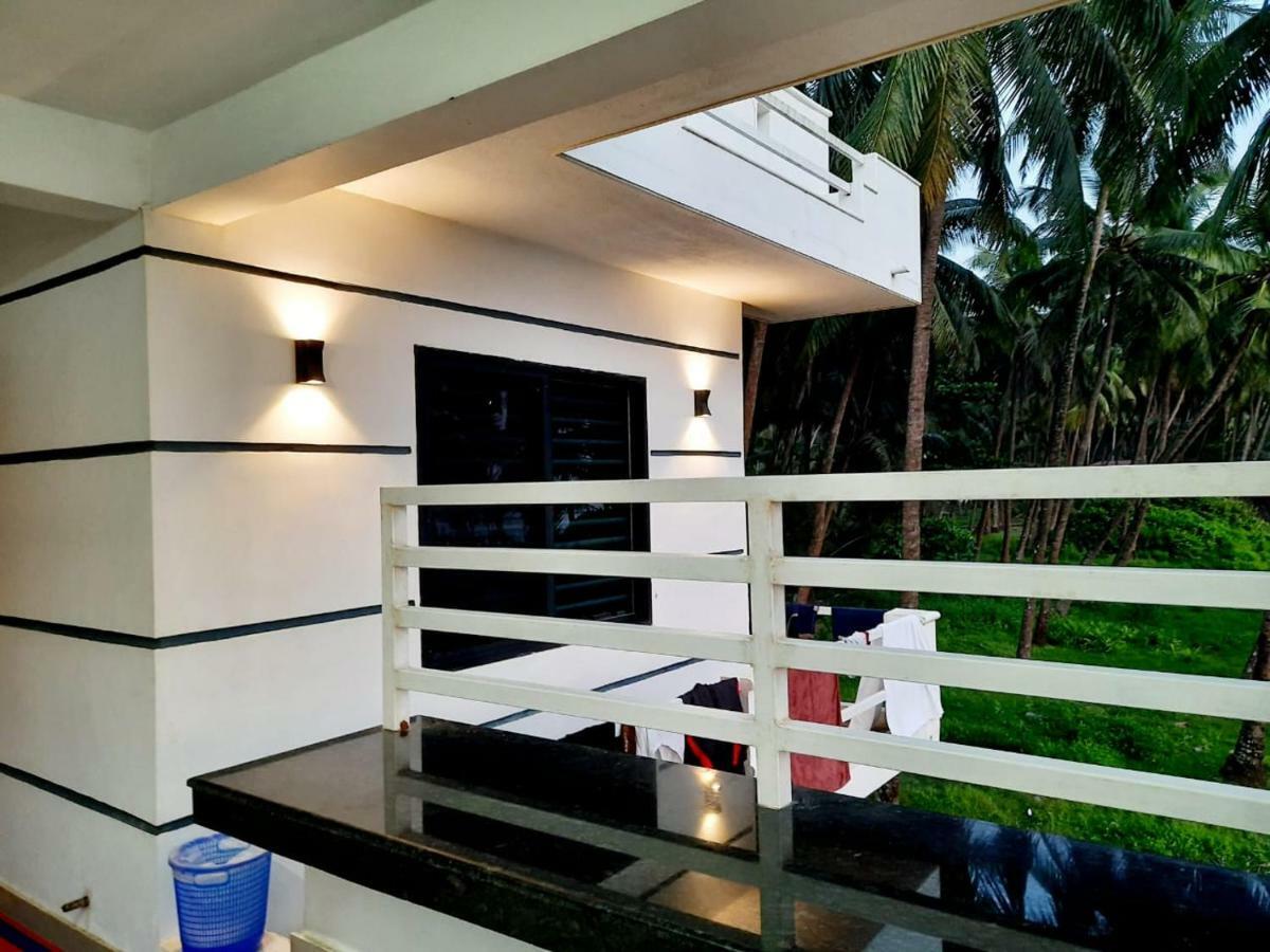Corniche Beach Resort Mulappilangad Экстерьер фото