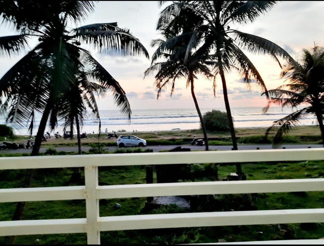 Corniche Beach Resort Mulappilangad Экстерьер фото